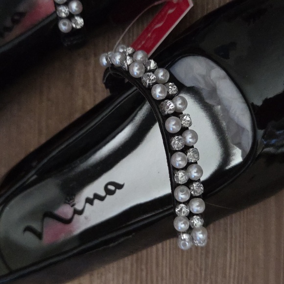 Girls Nina Dress Shoes - Picture 3 of 4